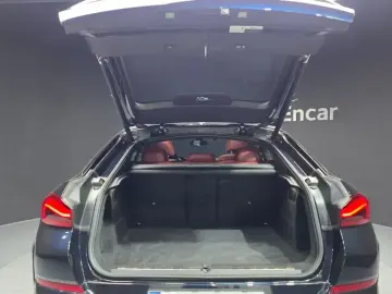 2021 BMW X6 с пробегом 83 679 км