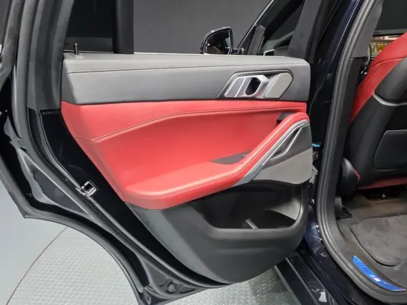 2021 BMW X6 с пробегом 83 679 км