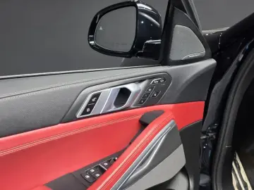 2021 BMW X6 с пробегом 83 679 км