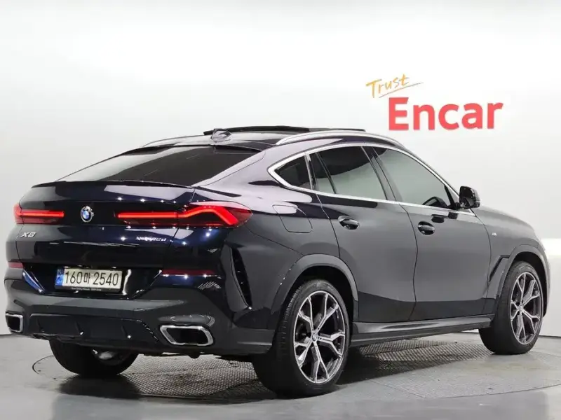 2021 BMW X6 с пробегом 59 782 км