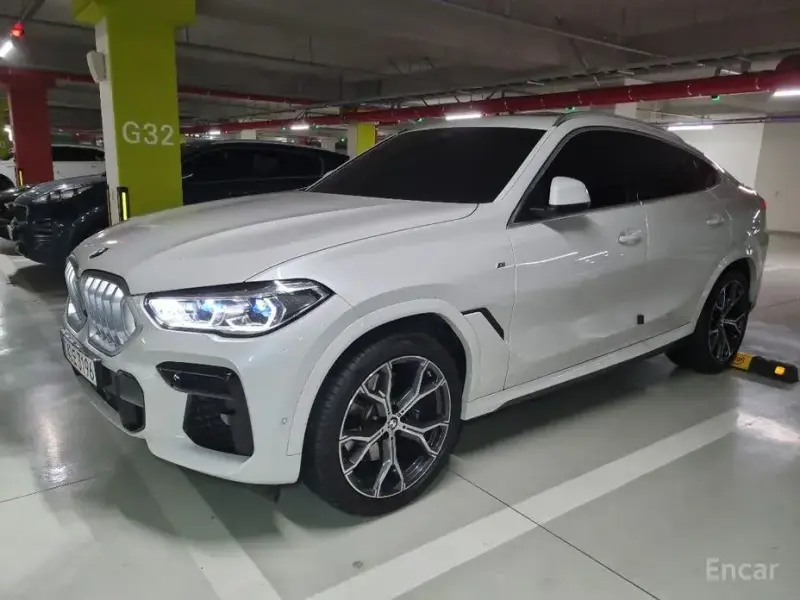 2023 BMW X6 с пробегом 37 615 км