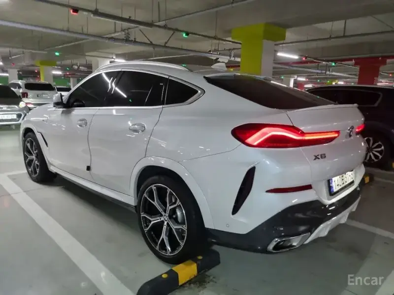 2023 BMW X6 с пробегом 37 615 км