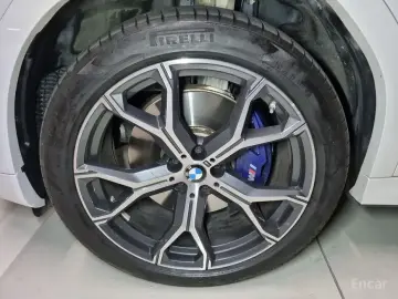 2023 BMW X6 с пробегом 37 615 км