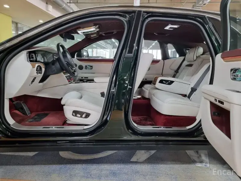 2021 Rolls-Royce Ghost с пробегом 5 300 км