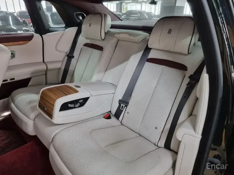 2021 Rolls-Royce Ghost с пробегом 5 300 км