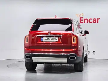 2023 Rolls-Royce Cullinan с пробегом 27 809 км
