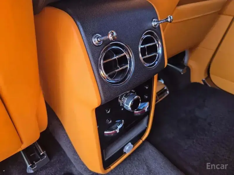 2022 Rolls-Royce Cullinan с пробегом 18 992 км