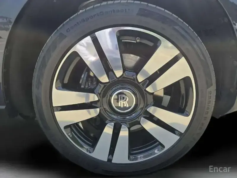 2022 Rolls-Royce Cullinan с пробегом 18 992 км