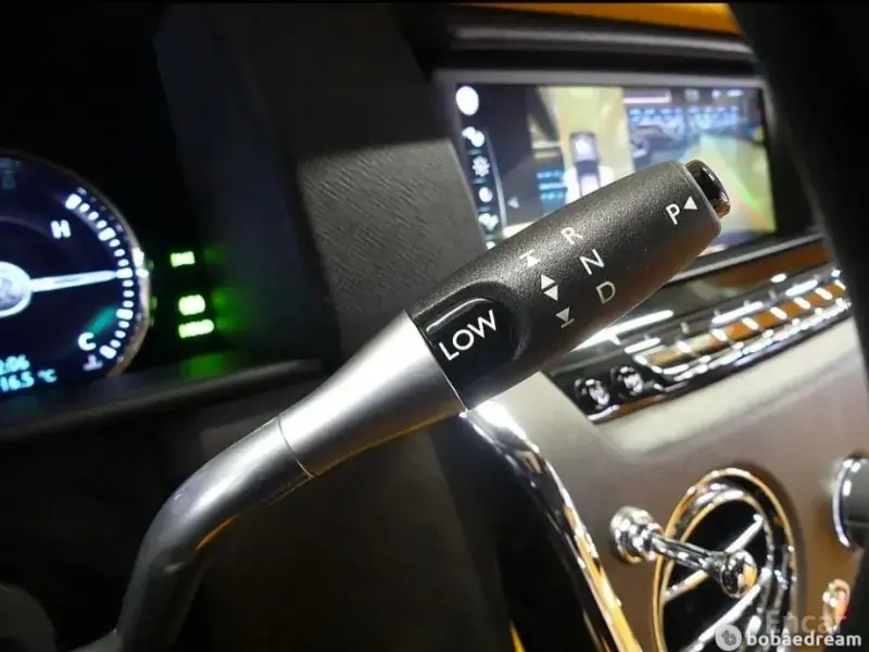 2023 Rolls-Royce Cullinan с пробегом 8 700 км