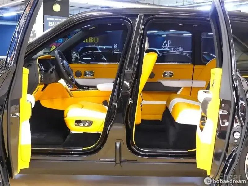 2023 Rolls-Royce Cullinan с пробегом 8 700 км