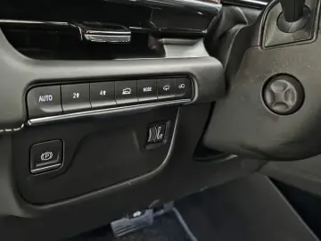 2021 Cadillac Escalade с пробегом 178 398 км