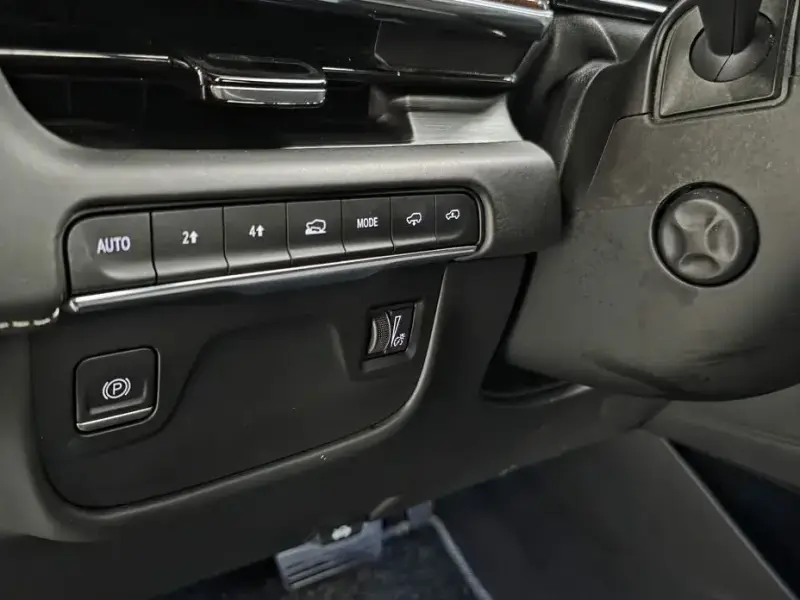 2021 Cadillac Escalade с пробегом 178 398 км