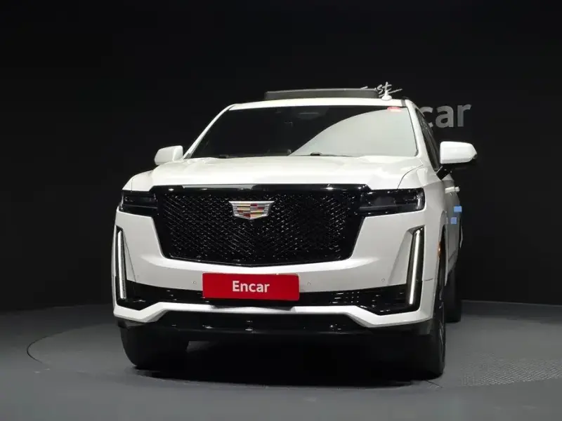2022 Cadillac Escalade с пробегом 61 290 км