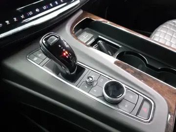 2022 Cadillac Escalade с пробегом 61 290 км