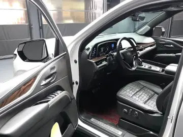 2022 Cadillac Escalade с пробегом 61 290 км