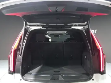 2022 Cadillac Escalade с пробегом 61 290 км