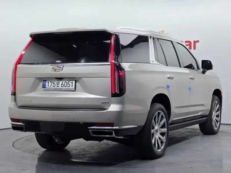 2022 Cadillac Escalade с пробегом 77 336 км