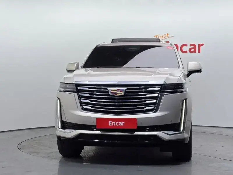 2022 Cadillac Escalade с пробегом 77 336 км