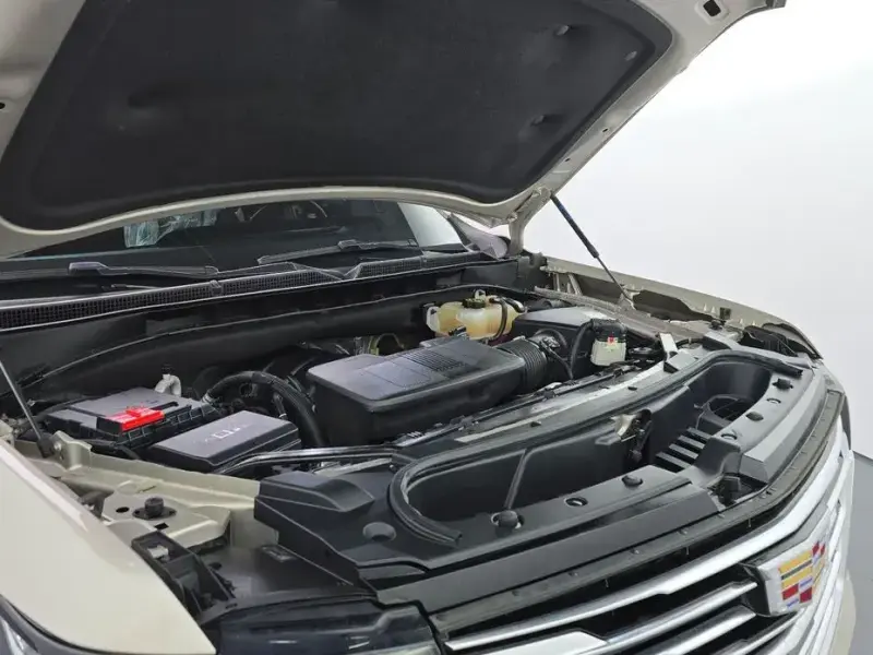 2022 Cadillac Escalade с пробегом 77 336 км