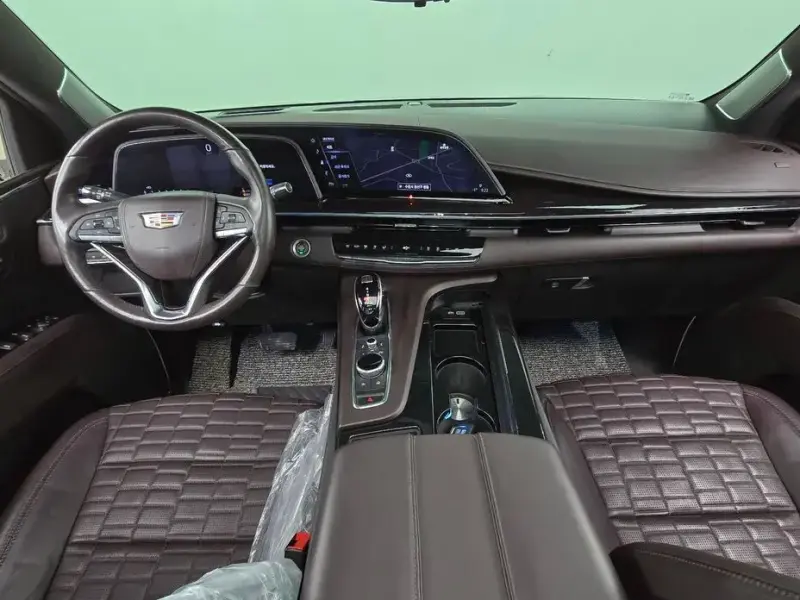 2022 Cadillac Escalade с пробегом 77 336 км