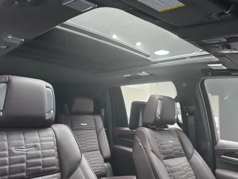 2023 Cadillac Escalade с пробегом 11 775 км