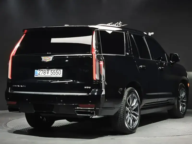 2021 Cadillac Escalade с пробегом 87 141 км