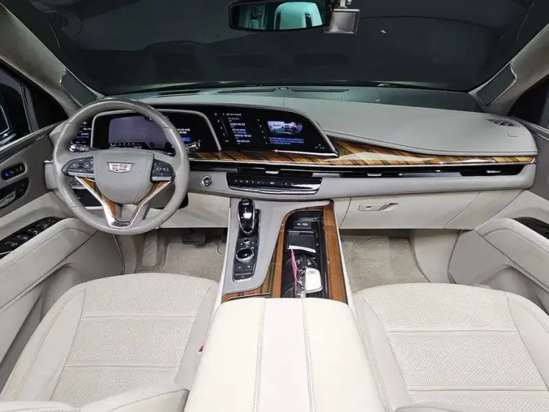 2021 Cadillac Escalade с пробегом 87 141 км