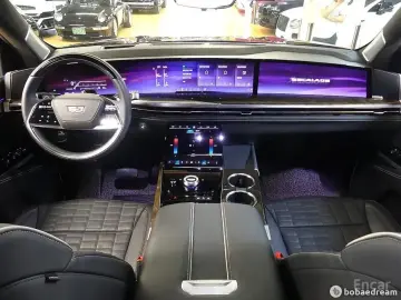 2025 Cadillac Escalade с пробегом 19 000 км