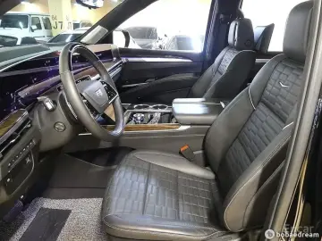 2025 Cadillac Escalade с пробегом 19 000 км