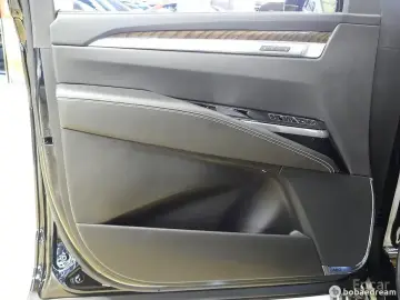 2025 Cadillac Escalade с пробегом 19 000 км