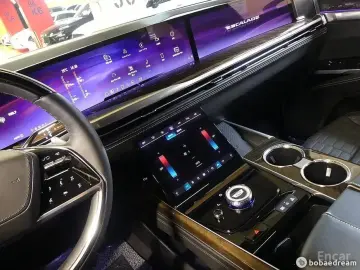 2025 Cadillac Escalade с пробегом 19 000 км