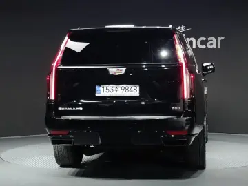 2023 Cadillac Escalade с пробегом 38 323 км