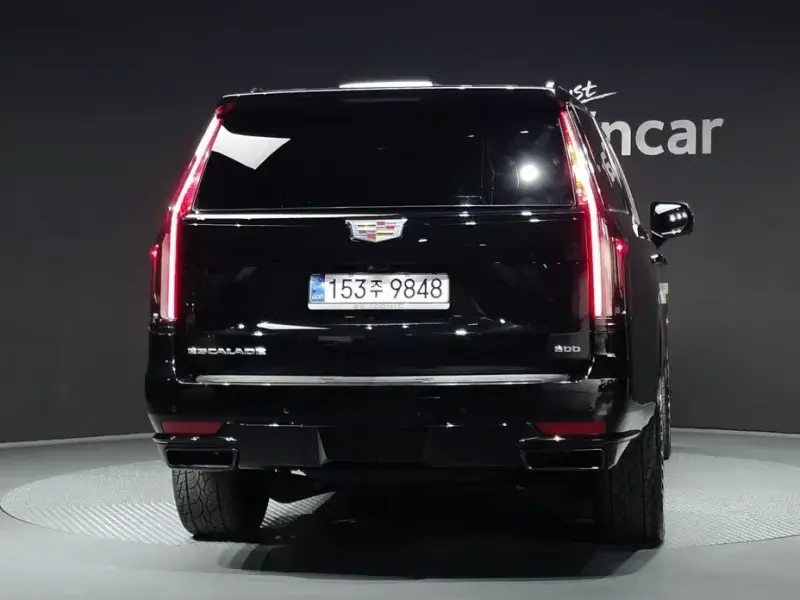 2023 Cadillac Escalade с пробегом 38 323 км
