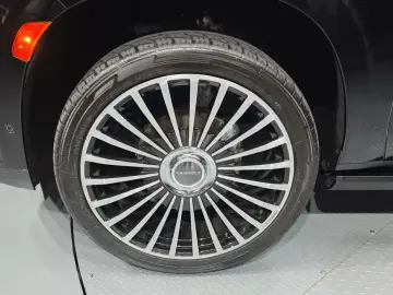 2023 Cadillac Escalade с пробегом 38 323 км