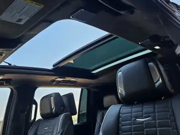 2022 Cadillac Escalade с пробегом 59 648 км