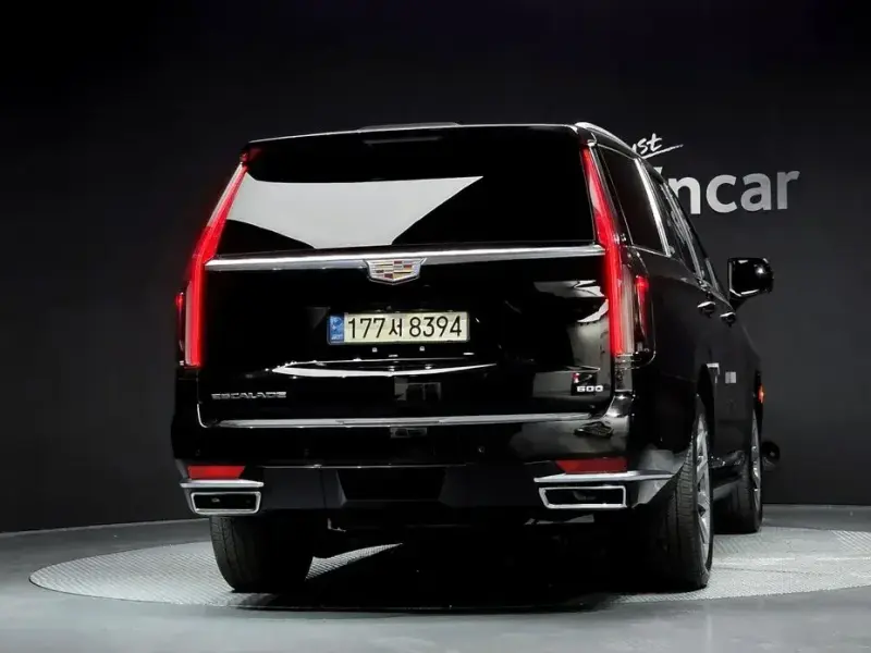 2022 Cadillac Escalade с пробегом 56 277 км