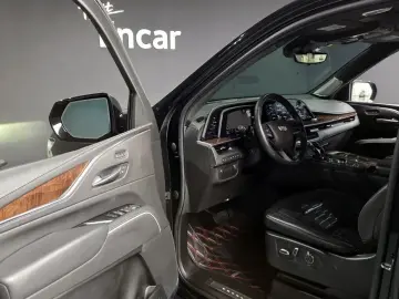 2022 Cadillac Escalade с пробегом 56 277 км