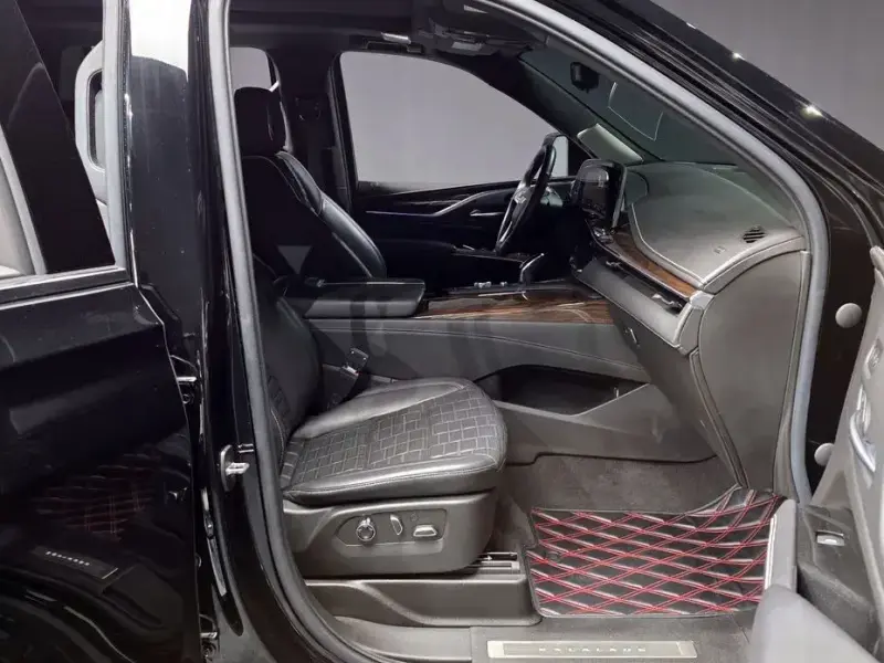 2022 Cadillac Escalade с пробегом 56 277 км