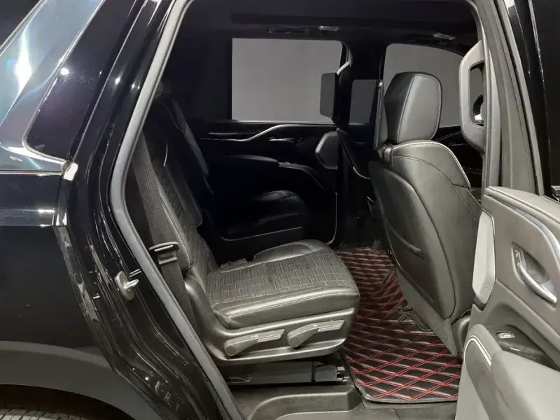 2022 Cadillac Escalade с пробегом 56 277 км