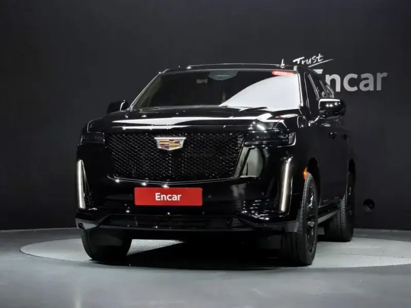 2022 Cadillac Escalade с пробегом 23 056 км