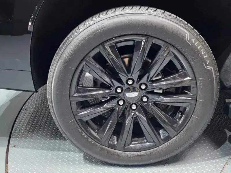 2022 Cadillac Escalade с пробегом 23 056 км