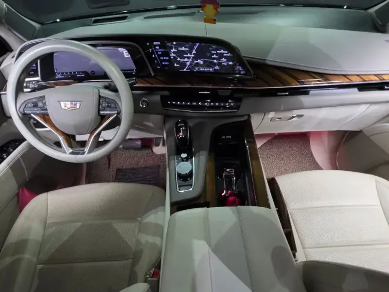 2022 Cadillac Escalade с пробегом 23 056 км