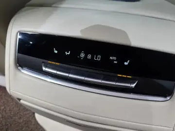 2022 Cadillac Escalade с пробегом 23 056 км