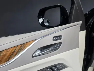 2022 Cadillac Escalade с пробегом 23 056 км