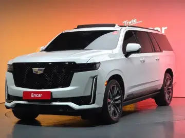 2023 Cadillac Escalade с пробегом 26 531 км