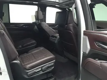2023 Cadillac Escalade с пробегом 26 531 км