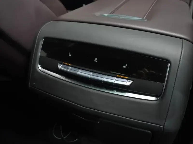 2023 Cadillac Escalade с пробегом 26 531 км
