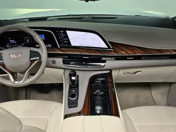 2023 Cadillac Escalade с пробегом 17 657 км