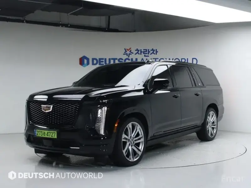2025 Cadillac Escalade с пробегом 3 935 км