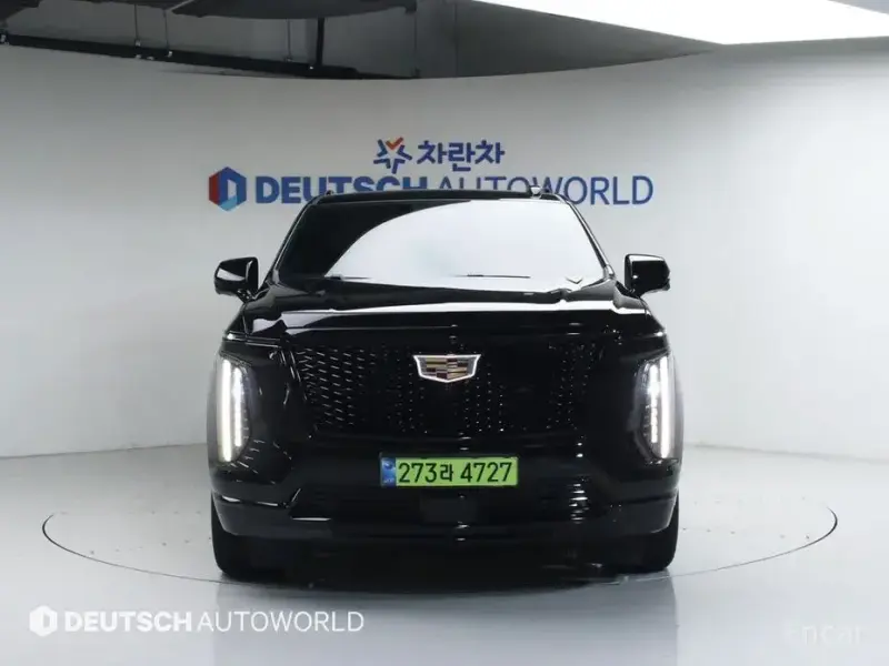 2025 Cadillac Escalade с пробегом 3 935 км